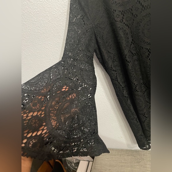 EUC XL Blk Lace Dress w/Flare Sleeves - Picture 4 of 9